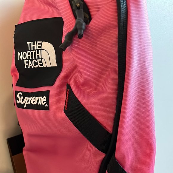 Supreme x The North Face Prim Pink Outer Tape Seam Backpack - Picture 6 of 12